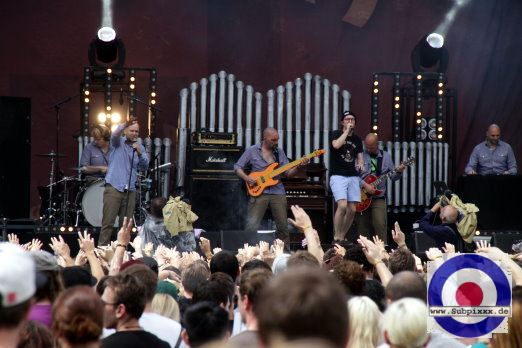 PRINCE PI (D) and Band 27. Summer Jam Festival - Fuehlinger See, Koeln - Red Stage 07. Juli 2012 (16).JPG